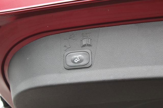 Used 2016 Ford Escape Titanium w/ Equipment Group 301A image 6