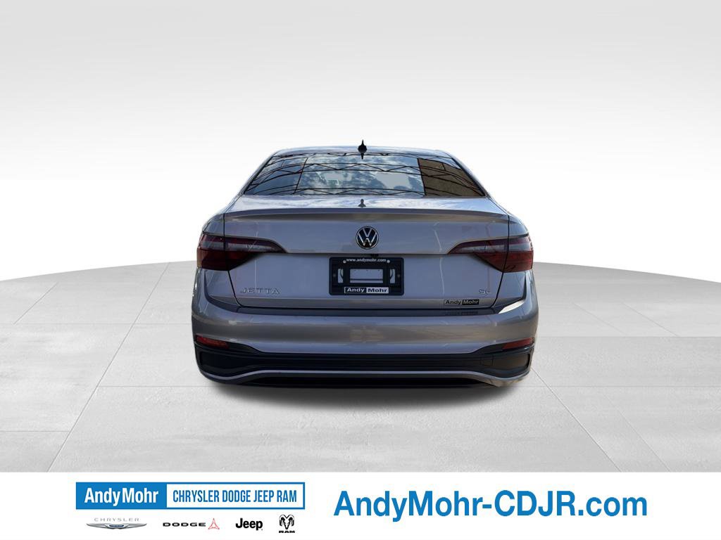 Used 2024 Volkswagen Jetta SE FWD image 6