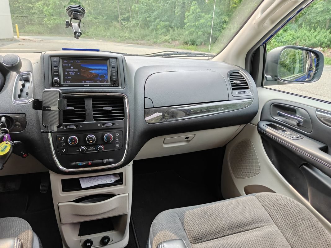 Used 2019 Dodge Grand Caravan SE w/ UConnect Hands-Free Group FWD image 27