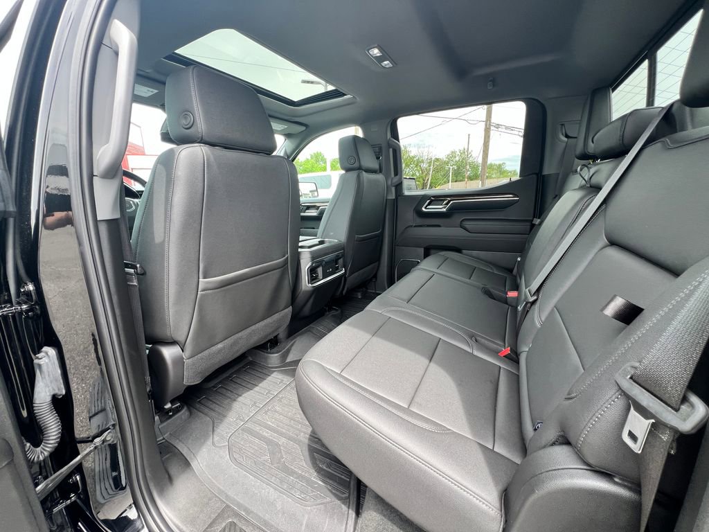 Used 2023 GMC Sierra 1500 Elevation w/ Elevation Premium Package AWD/4WD image 38