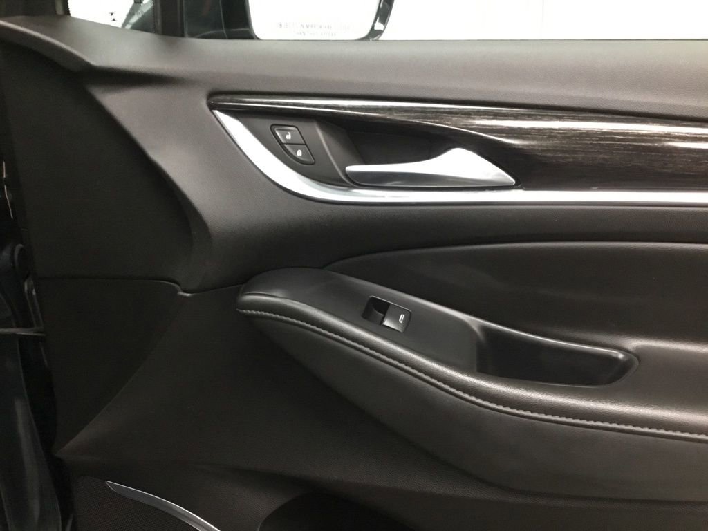 Used 2021 Buick Enclave Avenir w/ Avenir Technology Package image 24