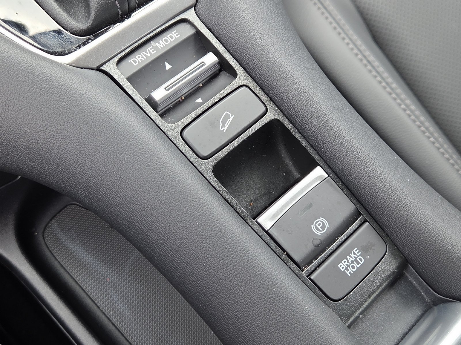 Used 2024 Honda HR-V EX-L image 33