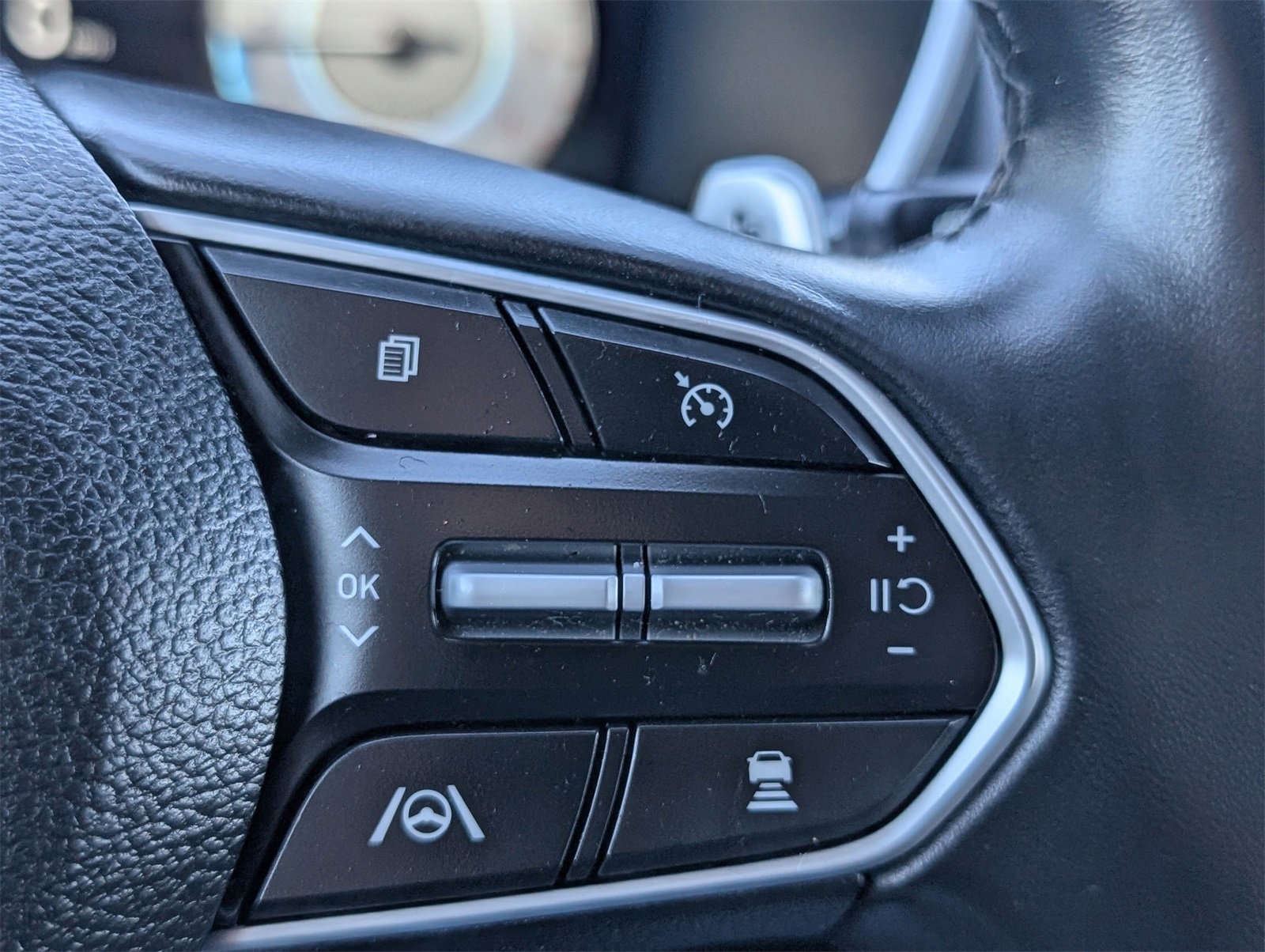 Used 2023 Hyundai Santa Fe Limited image 23