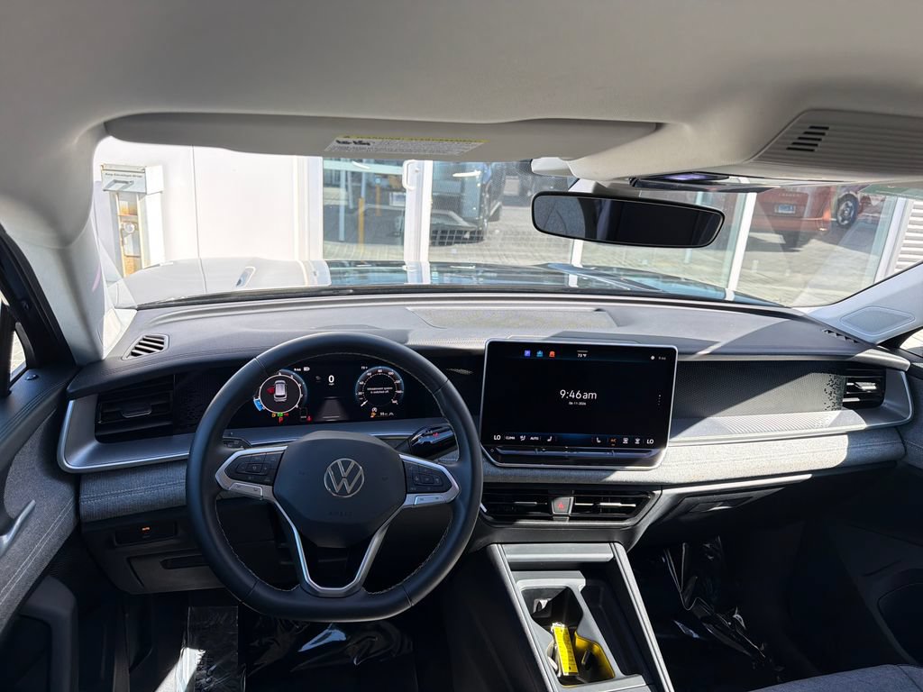 Certified 2025 Volkswagen Tiguan S AWD/4WD image 14