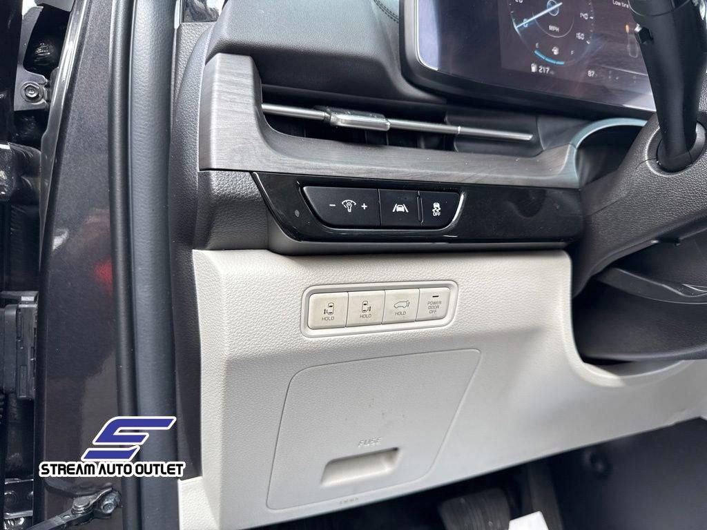 Used 2024 Kia Carnival SX image 38