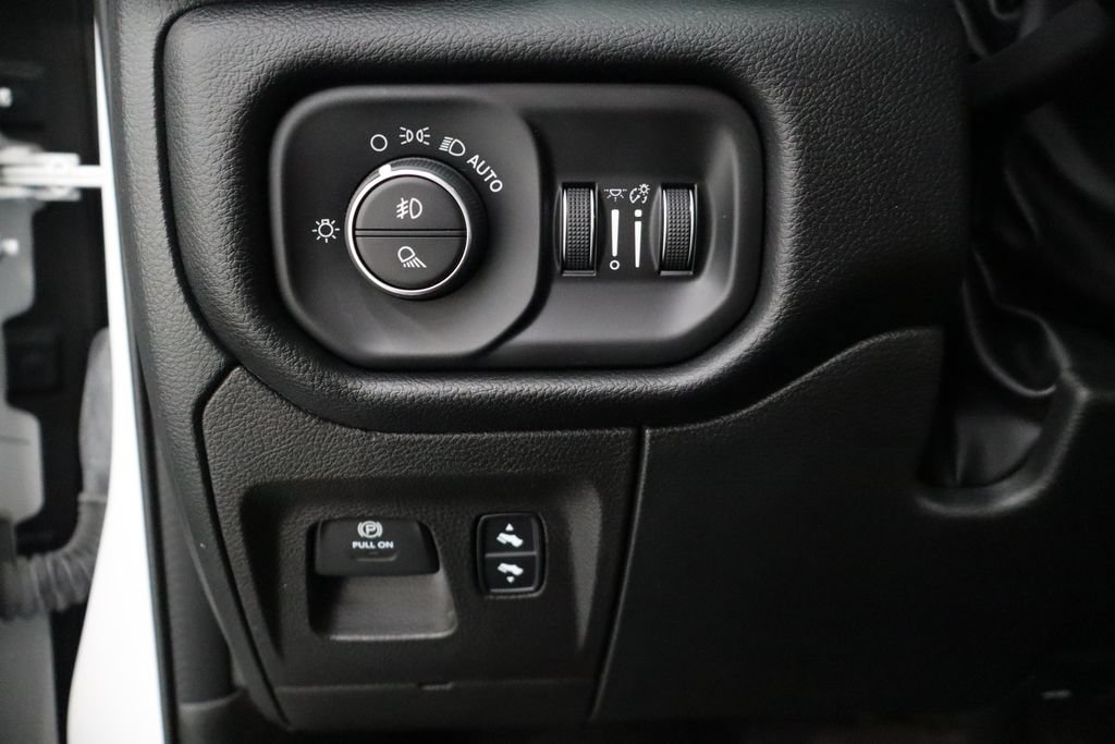 Used 2022 RAM 1500 Laramie RWD image 11