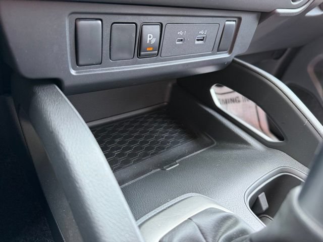 Certified 2025 Nissan Frontier SV RWD image 22