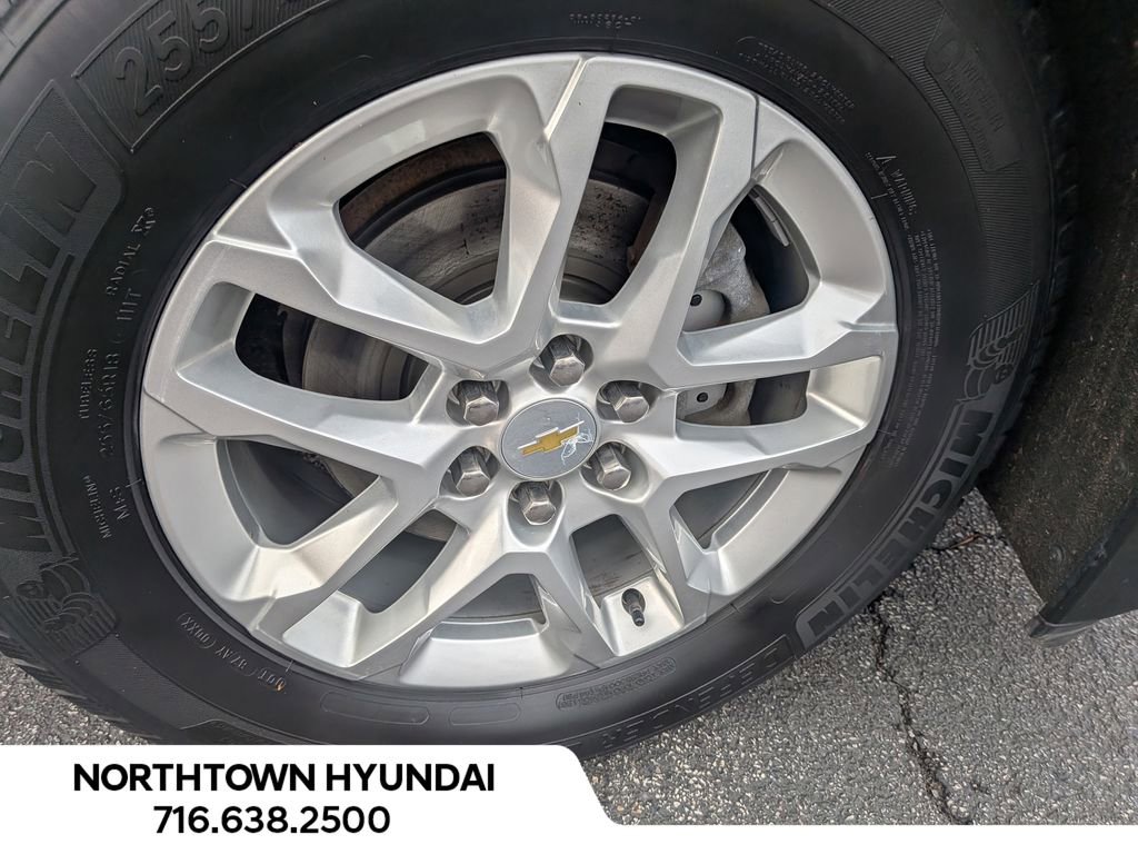 Used 2023 Chevrolet Traverse LS w/ Safety Package image 47