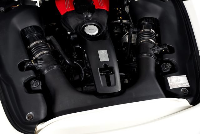Used 2018 Ferrari 488 Spider RWD image 11