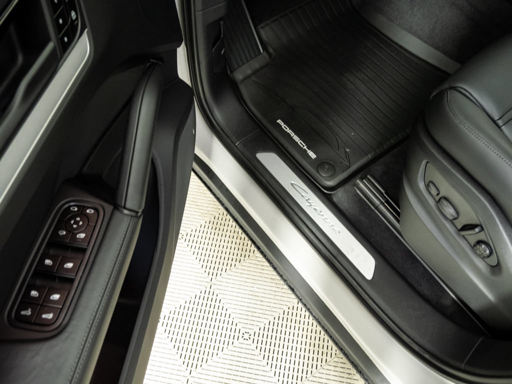 New 2026 Porsche Cayenne AWD/4WD image 8