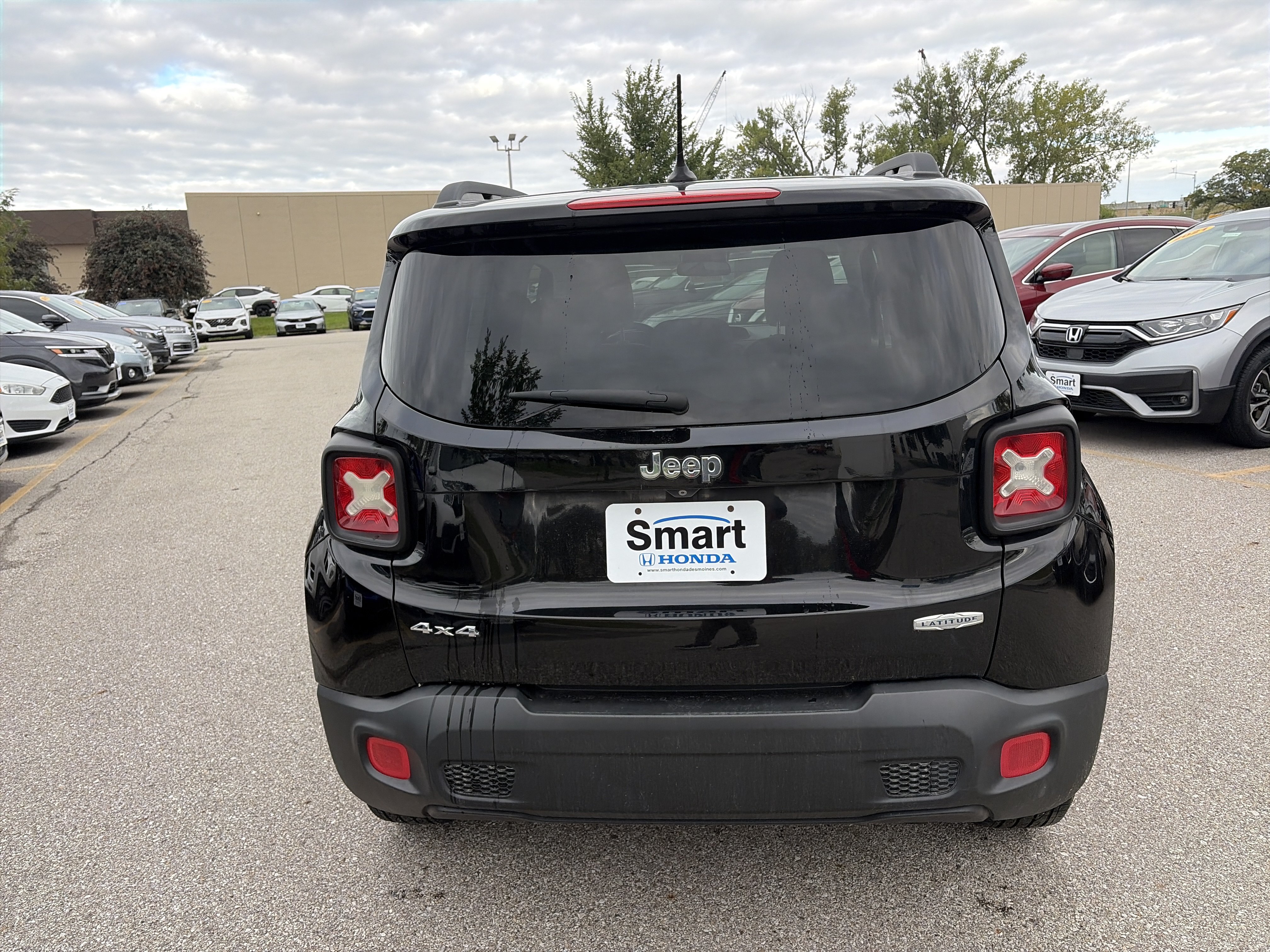 Used 2015 Jeep Renegade Latitude AWD/4WD image 6