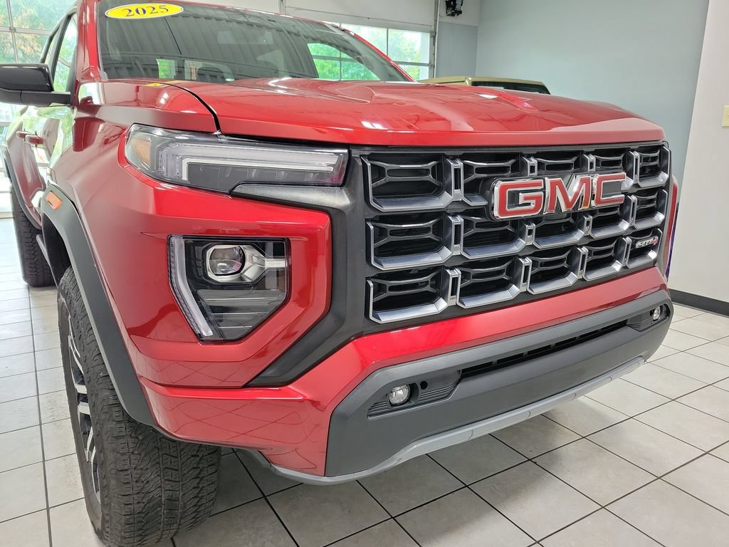 Used 2025 GMC Canyon AT4 w/ Nightfall Edition AWD/4WD image 23