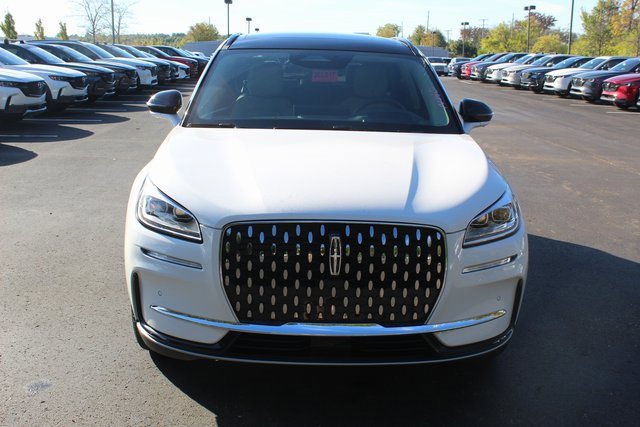New 2026 Lincoln Corsair Reserve image 8