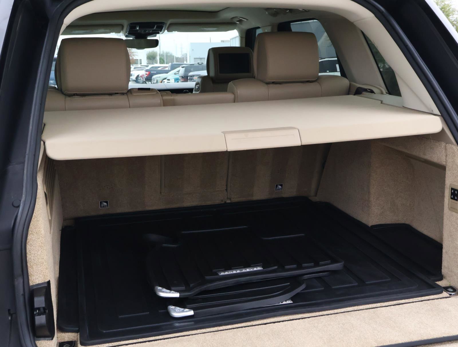 Used 2017 Land Rover Range Rover Supercharged image 24