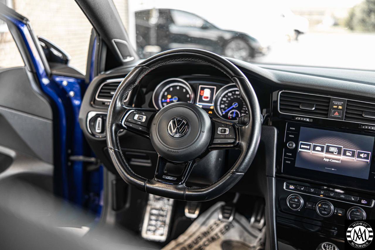 Used 2017 Volkswagen Golf R 4-Door AWD/4WD image 21
