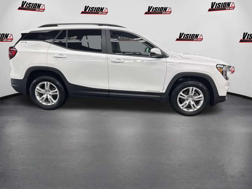 Used 2023 GMC Terrain SLE w/ Driver Convenience Package AWD/4WD image 4