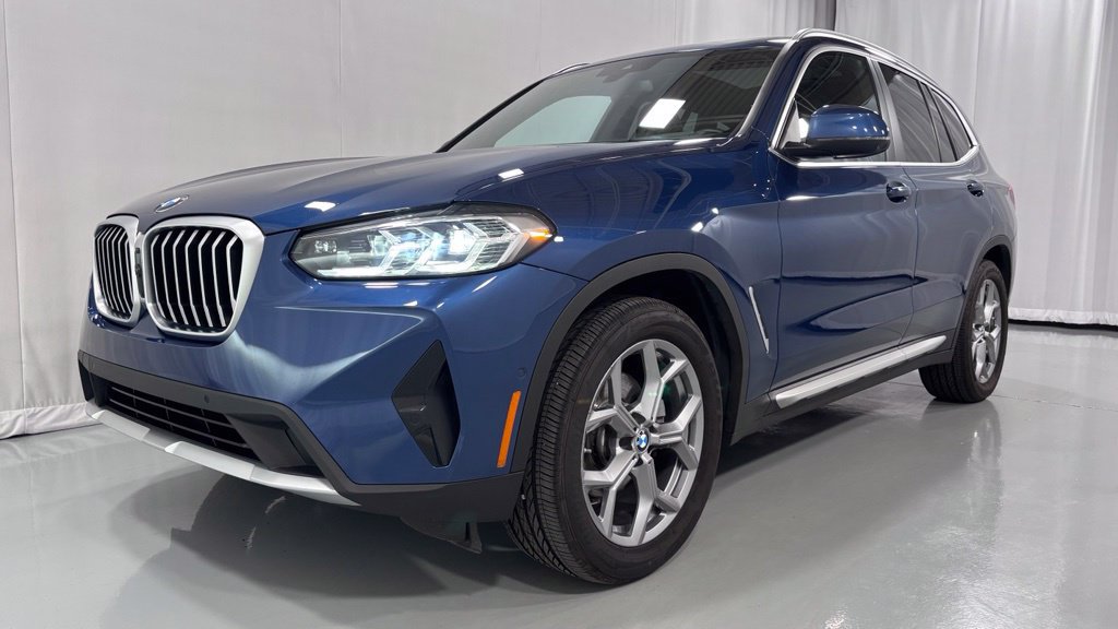 Used 2024 BMW X3 xDrive30i w/ Premium Package AWD/4WD image 1