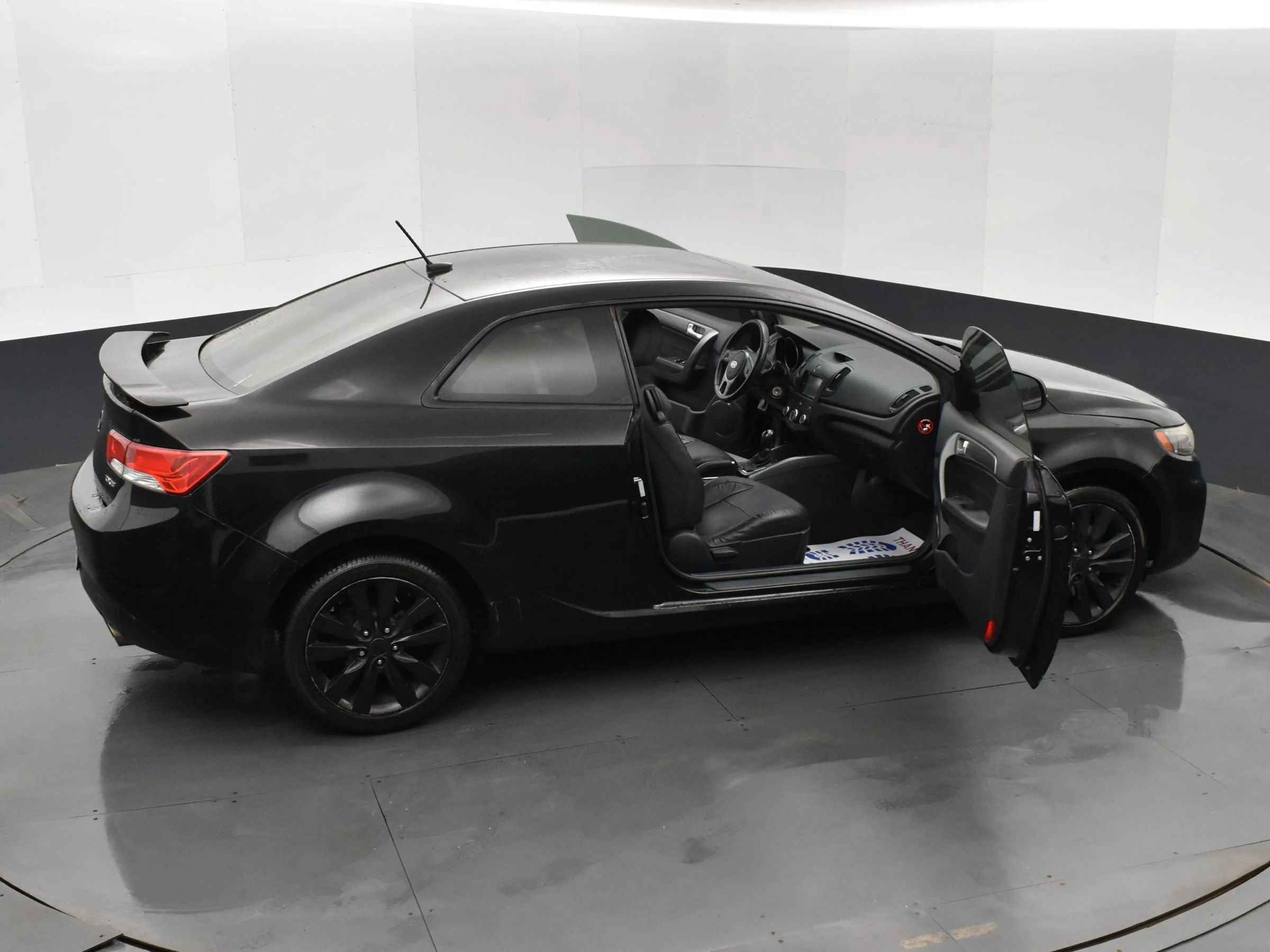 Used 2012 Kia Forte Koup SX w/ Leather Pkg FWD image 6