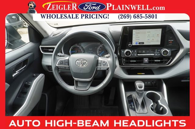 Used 2023 Toyota Highlander XLE image 14
