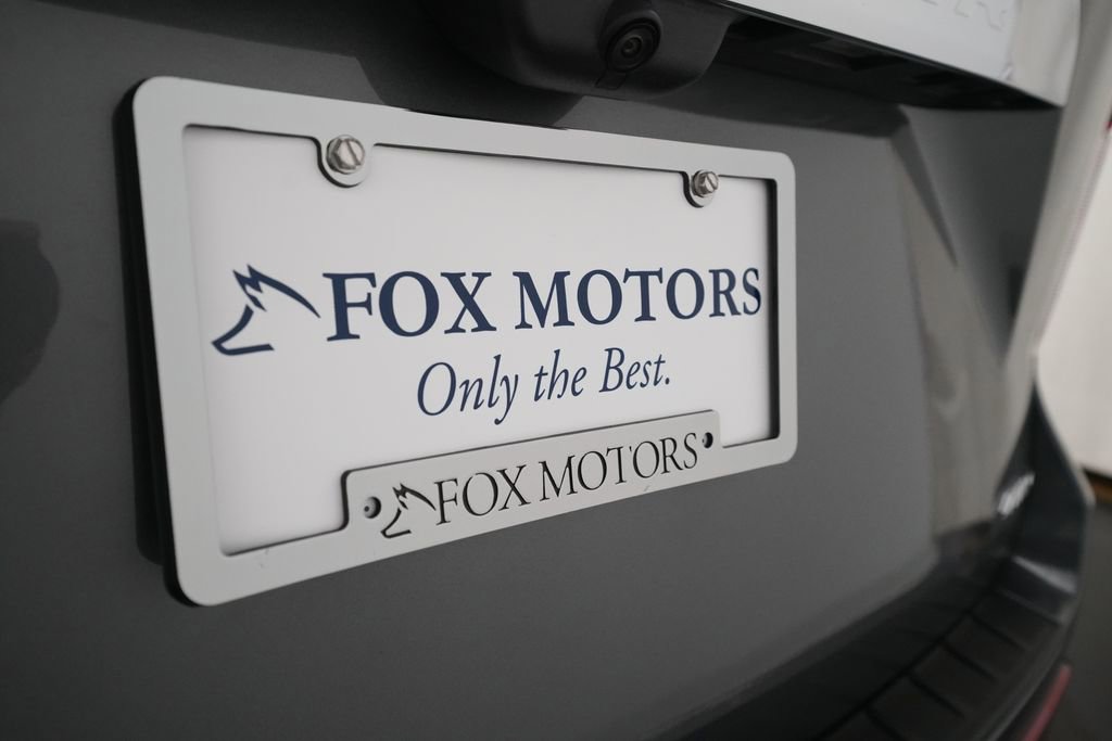 Used 2023 Ford Explorer XLT w/ Equipment Group 202A AWD/4WD image 38