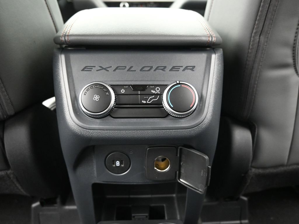 New 2026 Ford Explorer Active w/ Active Comfort Package AWD/4WD image 16