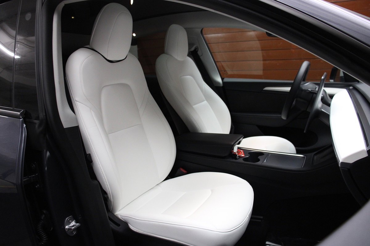 Used 2023 Tesla Model Y Performance image 23