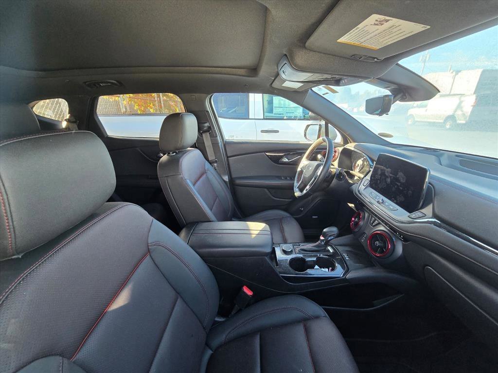 Used 2025 Chevrolet Blazer RS w/ Driver Confidence II Package FWD image 13