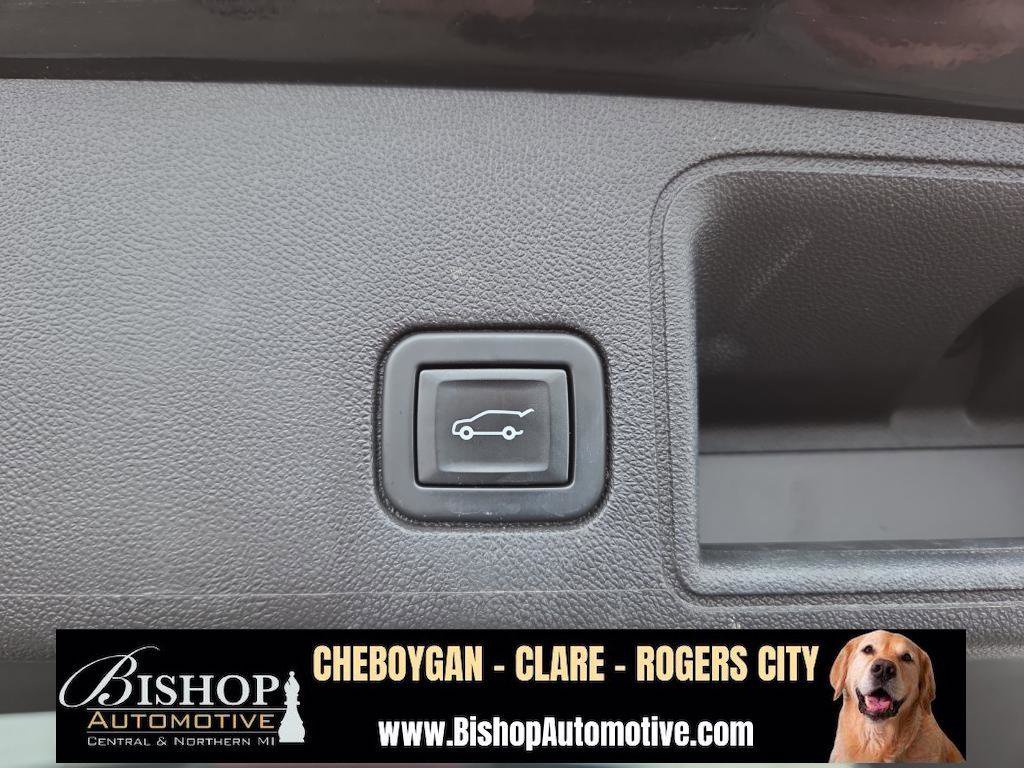 Used 2021 GMC Terrain SLT w/ Infotainment Package II image 33