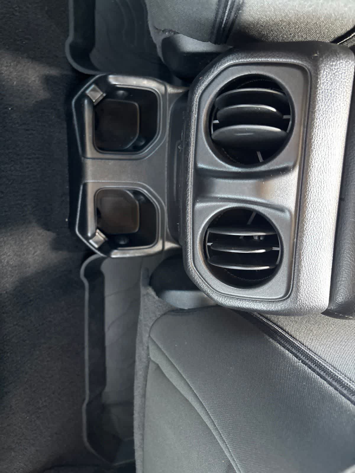 Used 2021 Jeep Wrangler Sport AWD/4WD image 17