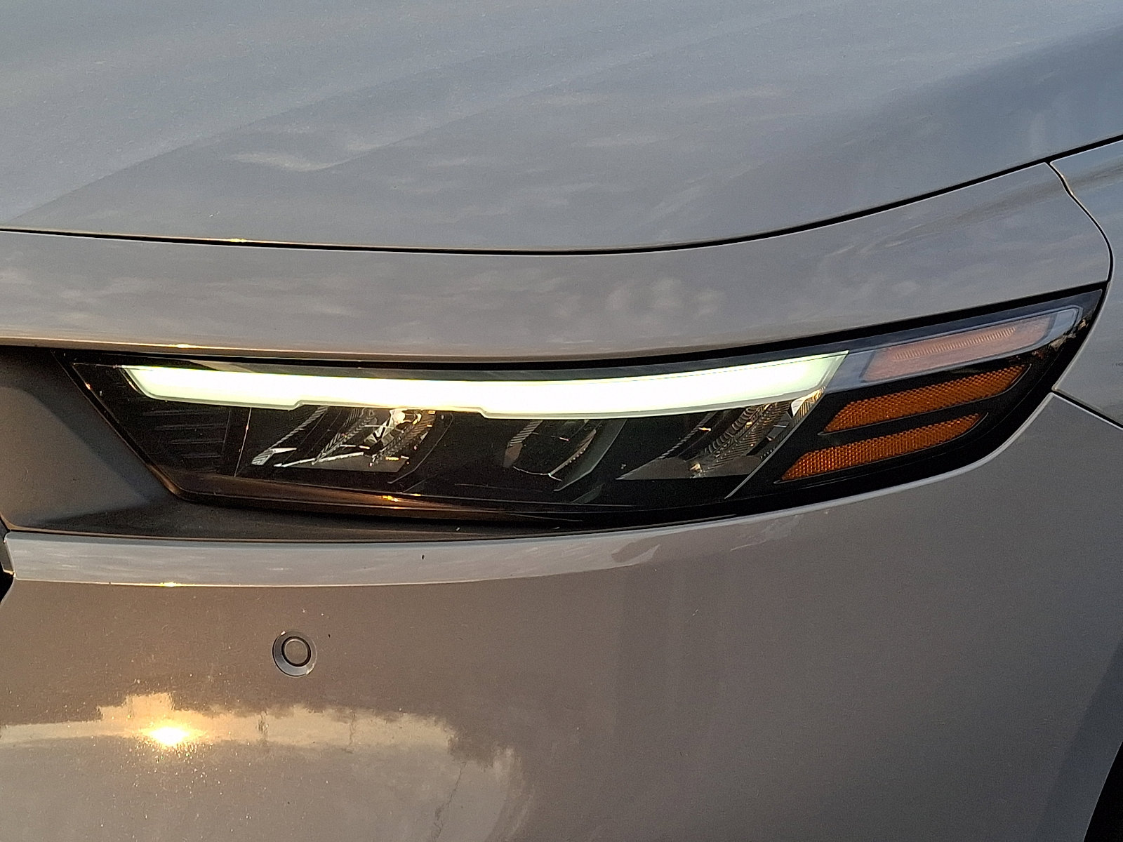 Used 2023 Honda Accord Touring image 9