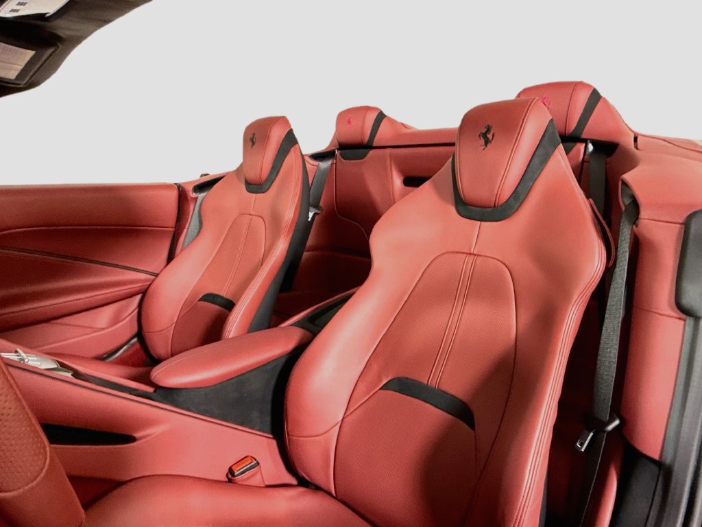 Used 2026 Ferrari Roma Spider RWD image 19