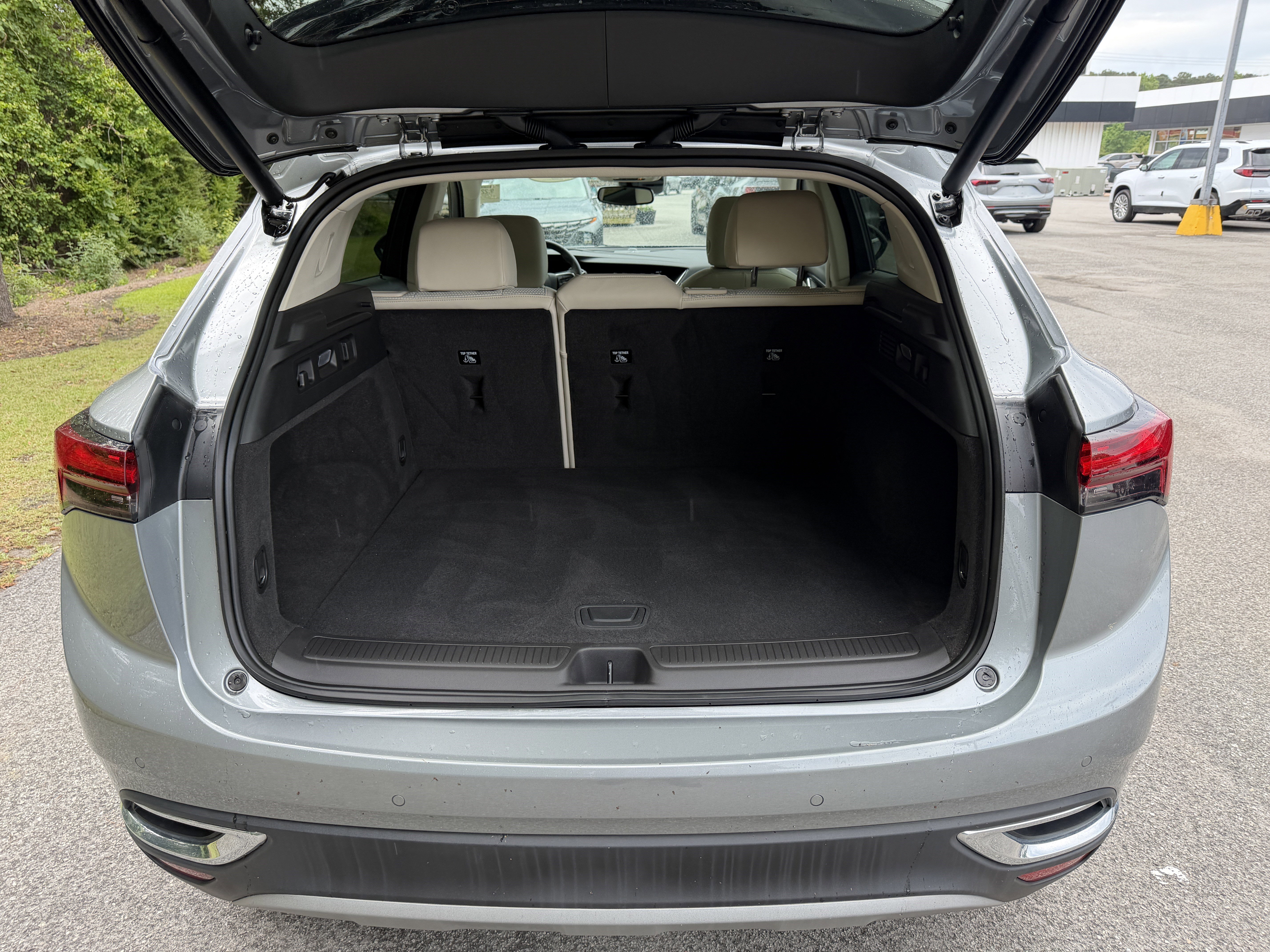 Used 2023 Buick Envision Preferred FWD image 4