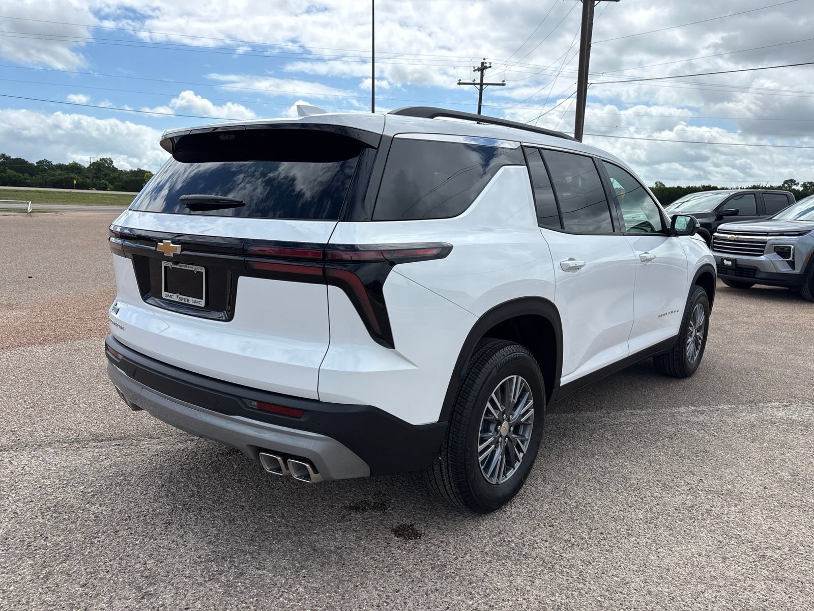 New 2026 Chevrolet Traverse LT w/ Driver Confidence Package FWD image 6