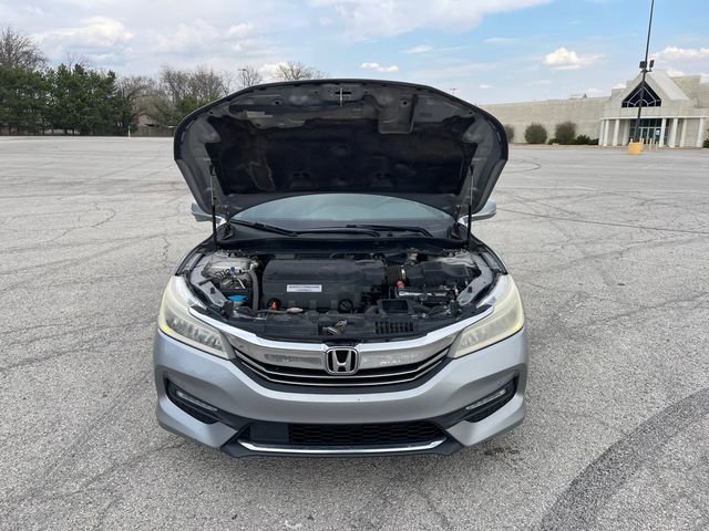 Used 2016 Honda Accord Touring image 18