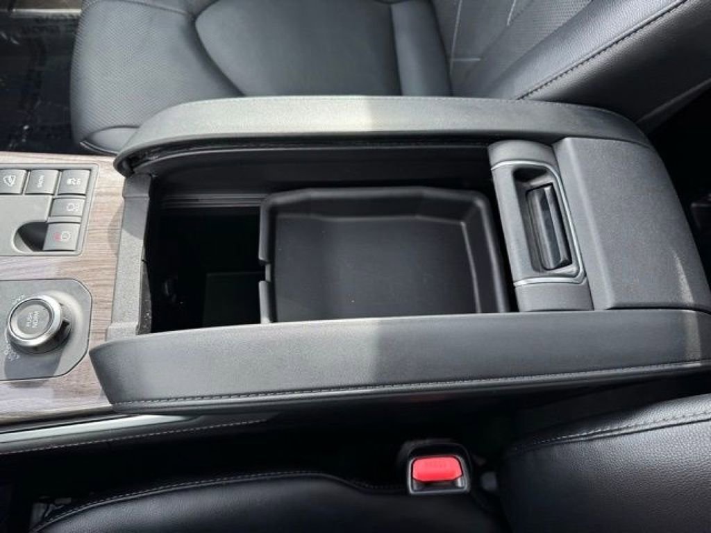 Certified 2025 Toyota Highlander Platinum AWD/4WD image 24