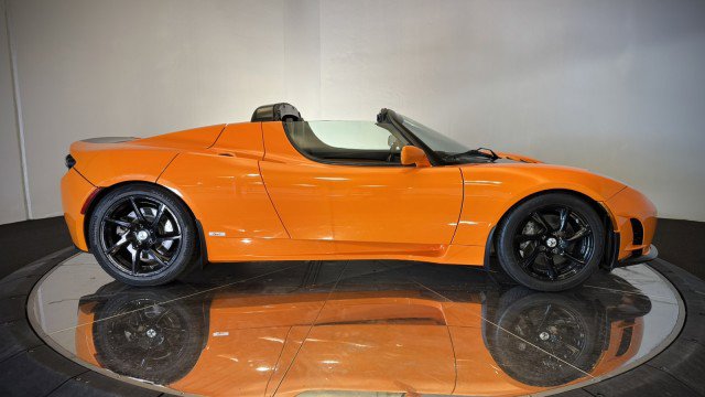 Used 2010 Tesla Roadster Sport image 27
