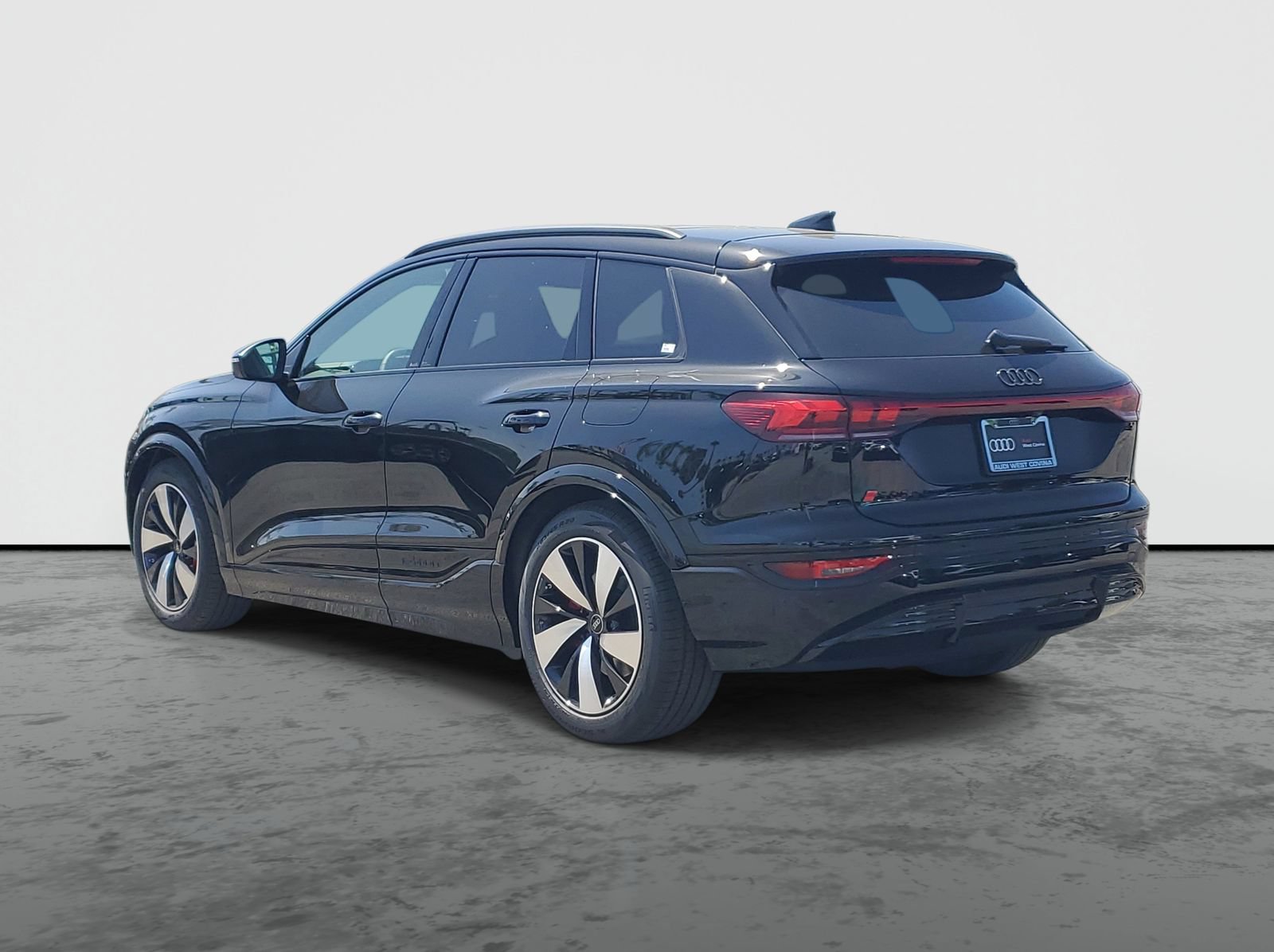 New 2027 Audi SQ6 e-tron Prestige AWD/4WD image 3