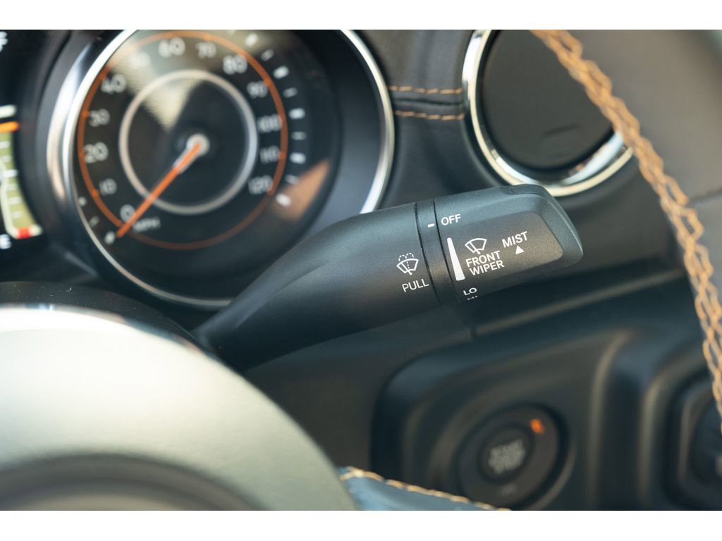 Used 2023 Jeep Gladiator Overland AWD/4WD image 18