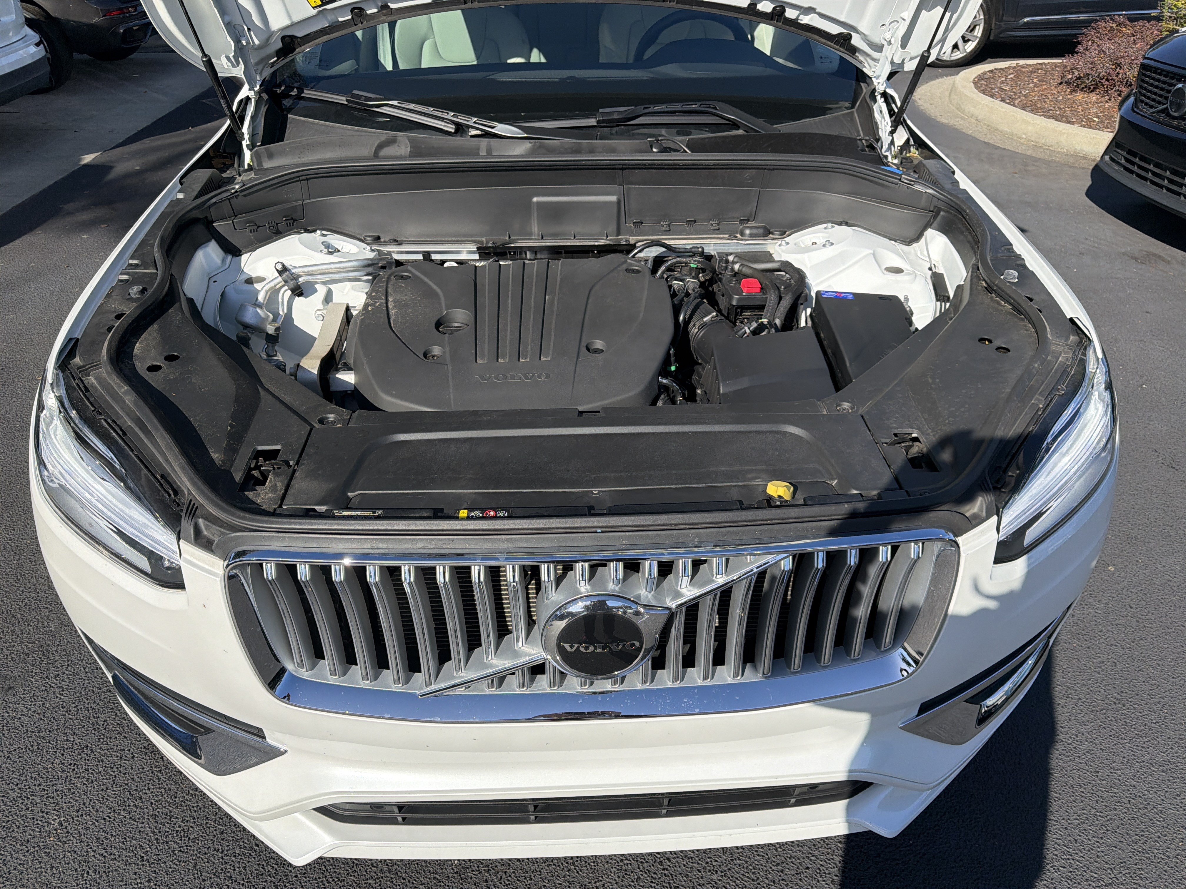 Certified 2025 Volvo XC90 B5 Core w/ Protection Package AWD/4WD image 36