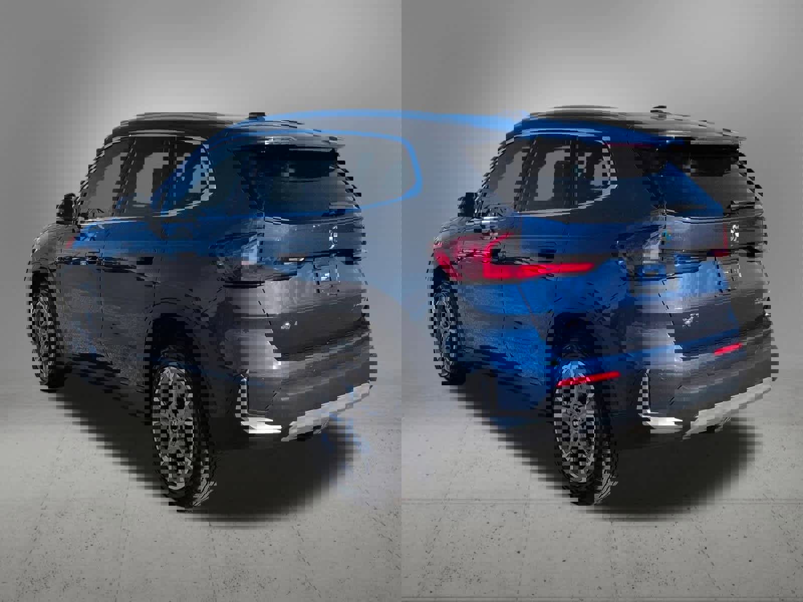 Used 2023 BMW X1 xDrive28i image 4