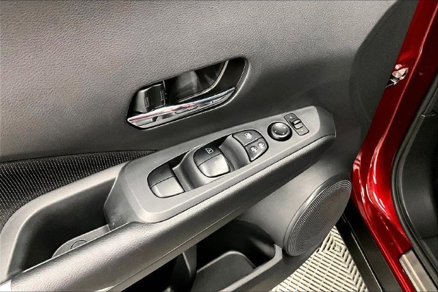 Used 2024 Nissan Kicks SV FWD image 36