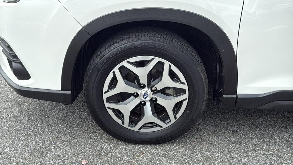 Certified 2023 Subaru Forester Premium AWD/4WD image 8