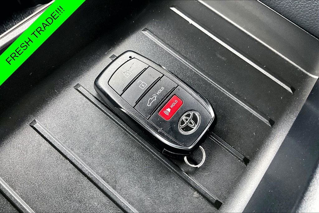 Used 2025 Toyota Tundra SR5 AWD/4WD image 33