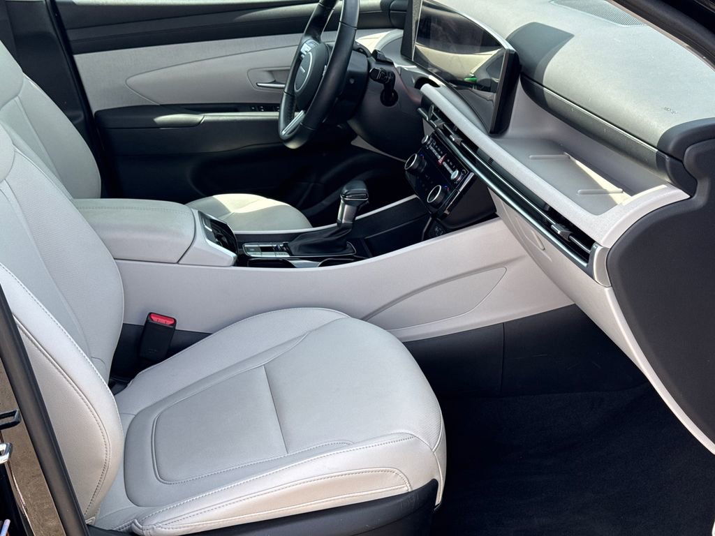 Certified 2025 Hyundai Tucson SEL FWD image 13