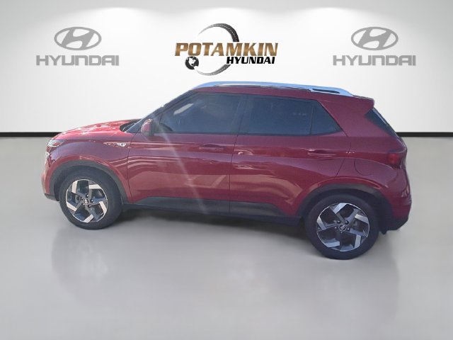 Used 2022 Hyundai Venue Limited FWD image 8