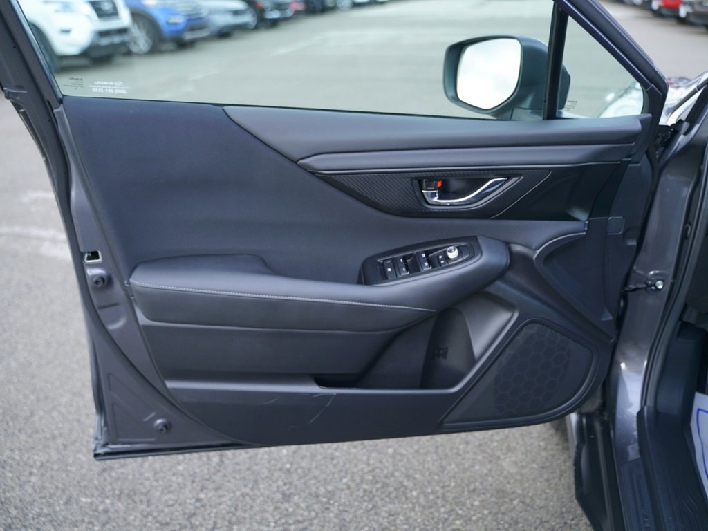 Used 2025 Subaru Outback Premium w/ Popular Package #1A image 17