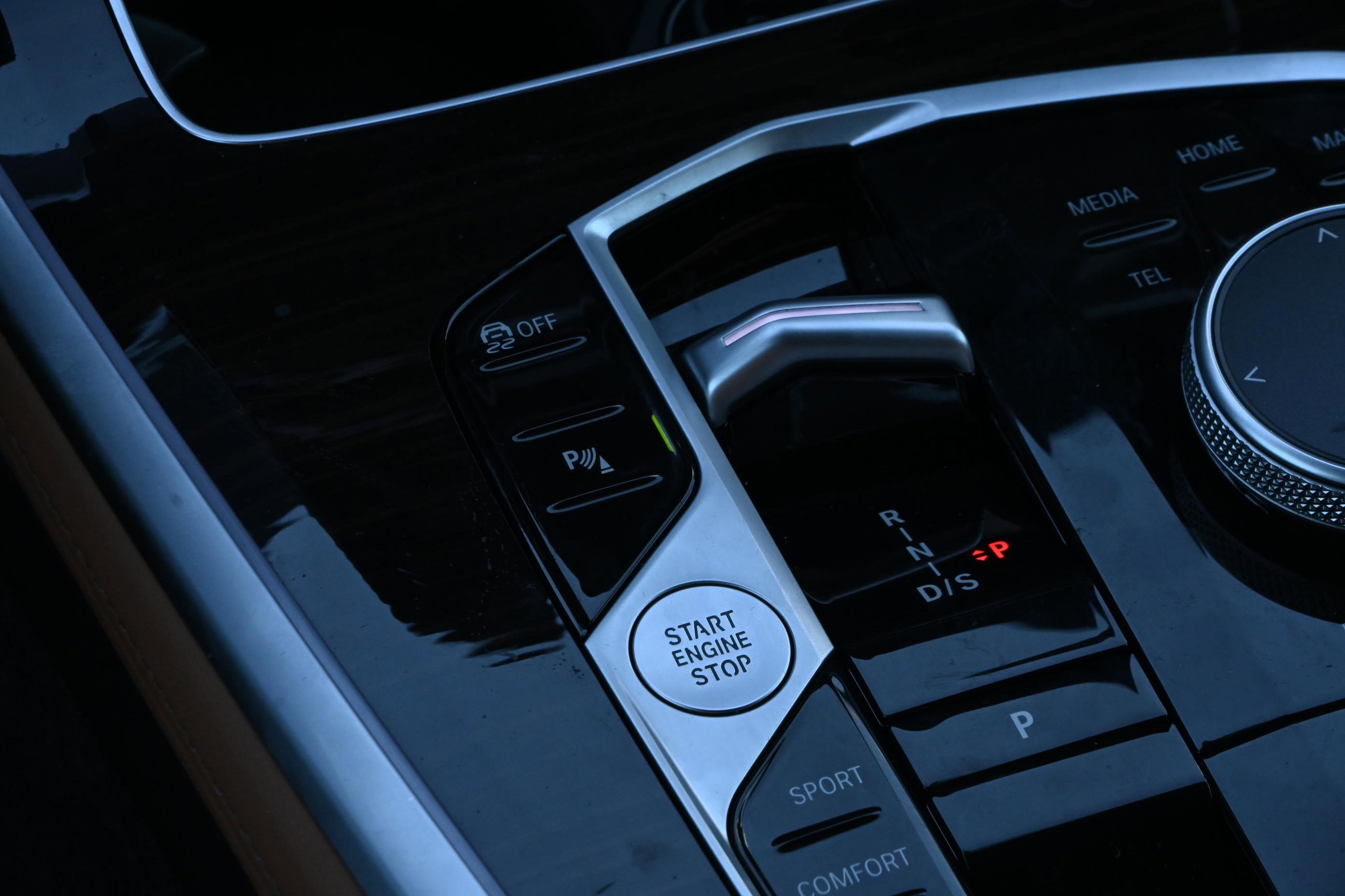 Certified 2025 BMW X5 xDrive40i w/ Premium Package image 19