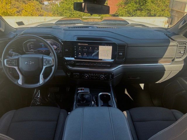 Used 2024 Chevrolet Silverado 1500 LT Trail Boss w/ Protection Package AWD/4WD image 15