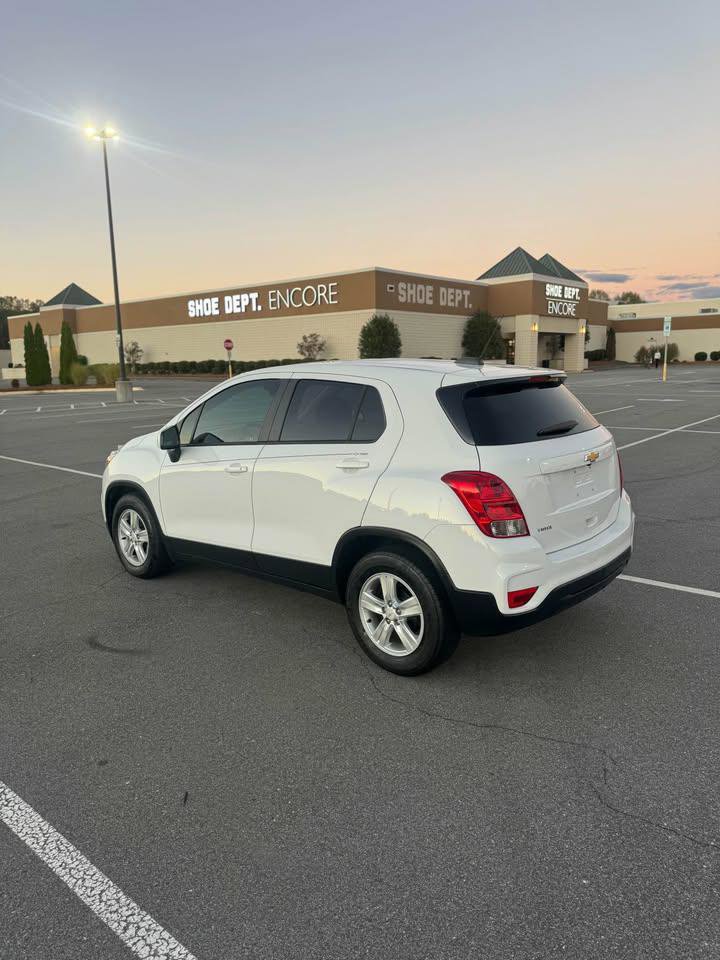 Used 2020 Chevrolet Trax LS w/ Tint and Cruise Package image 4