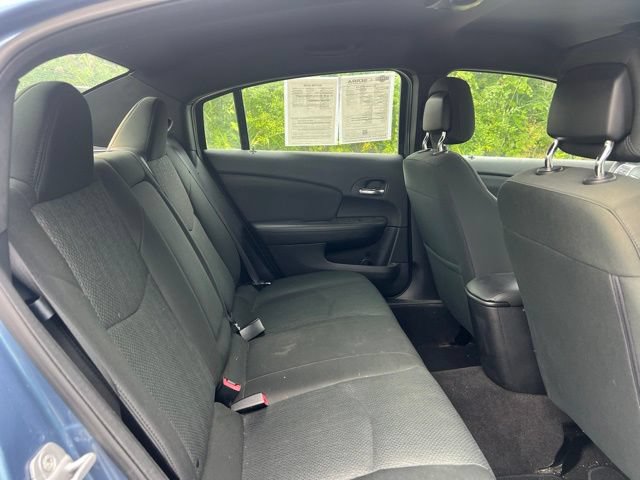 Used 2011 Chrysler 200 Touring FWD image 12